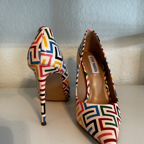 Steven madden heels, never worn - Picture 3 of 3